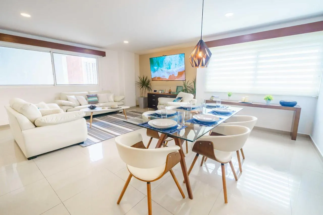 Stylish Three-Bedroom Condo W/Pool Cancun