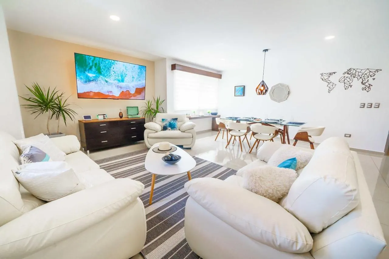 Stylish Three-Bedroom Condo W/Pool Cancun 0*,  Mexico